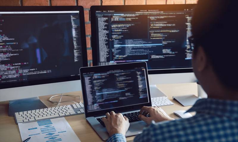 数据科学选型：R与Python如何赋能太湖县网站建设？